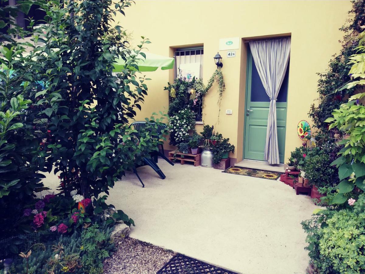 B&B Peschi in Fiore Valeggio sul Mincio Exterior foto
